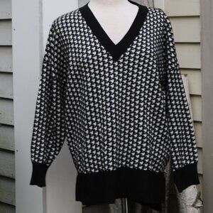 NEW Philosophy Plus Size Black Houndstooth V-Neck Viscose  Blend Sweater Sz 2X
